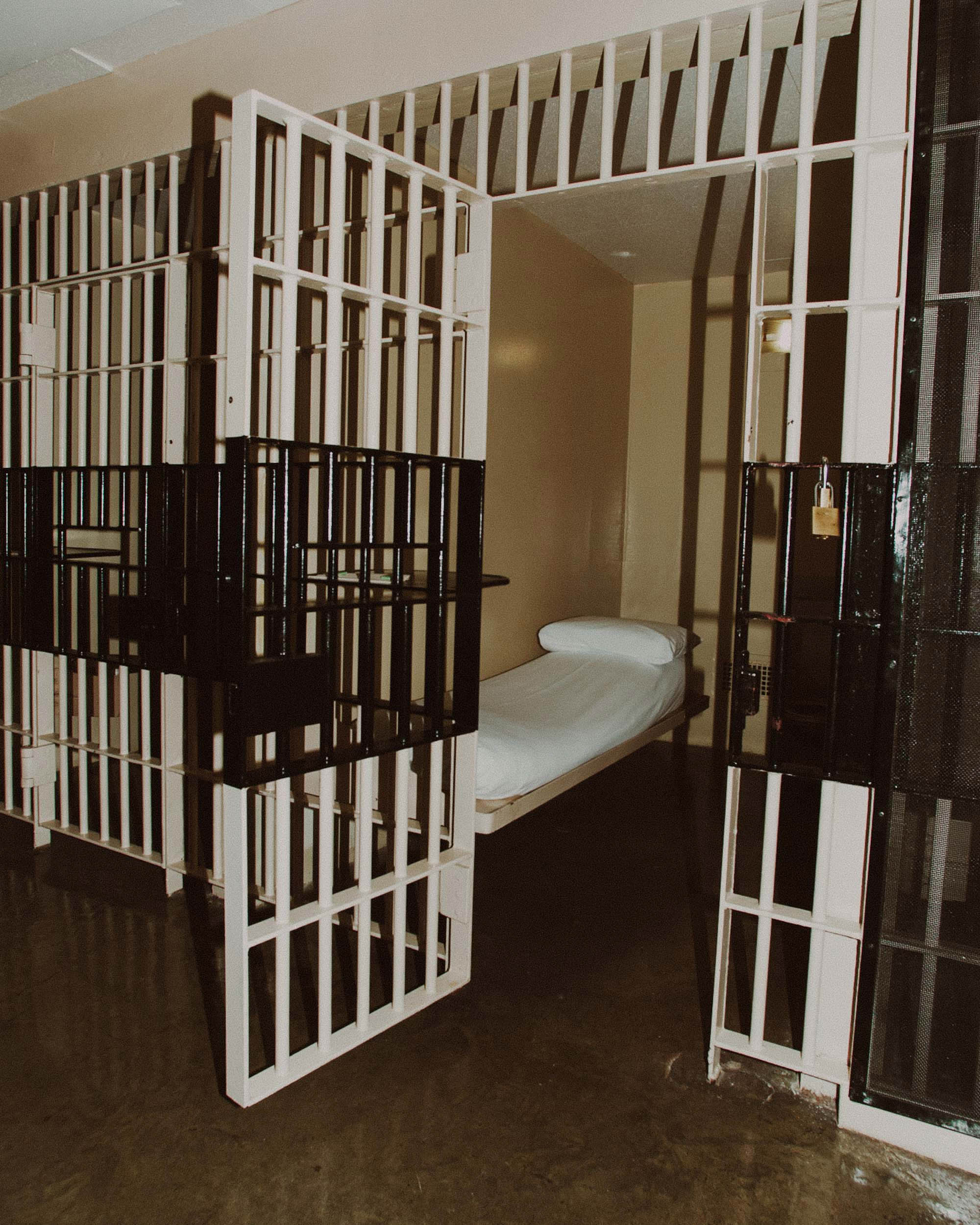 One of the cells inside the Walls Unit death house. After being transported from the Polunsky Unit all inmates come here prior to their scheduled execution time. Photo courtesy TDCJ.
